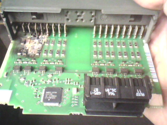 �������Ԫ�������Ӳ��ȫ�׷���